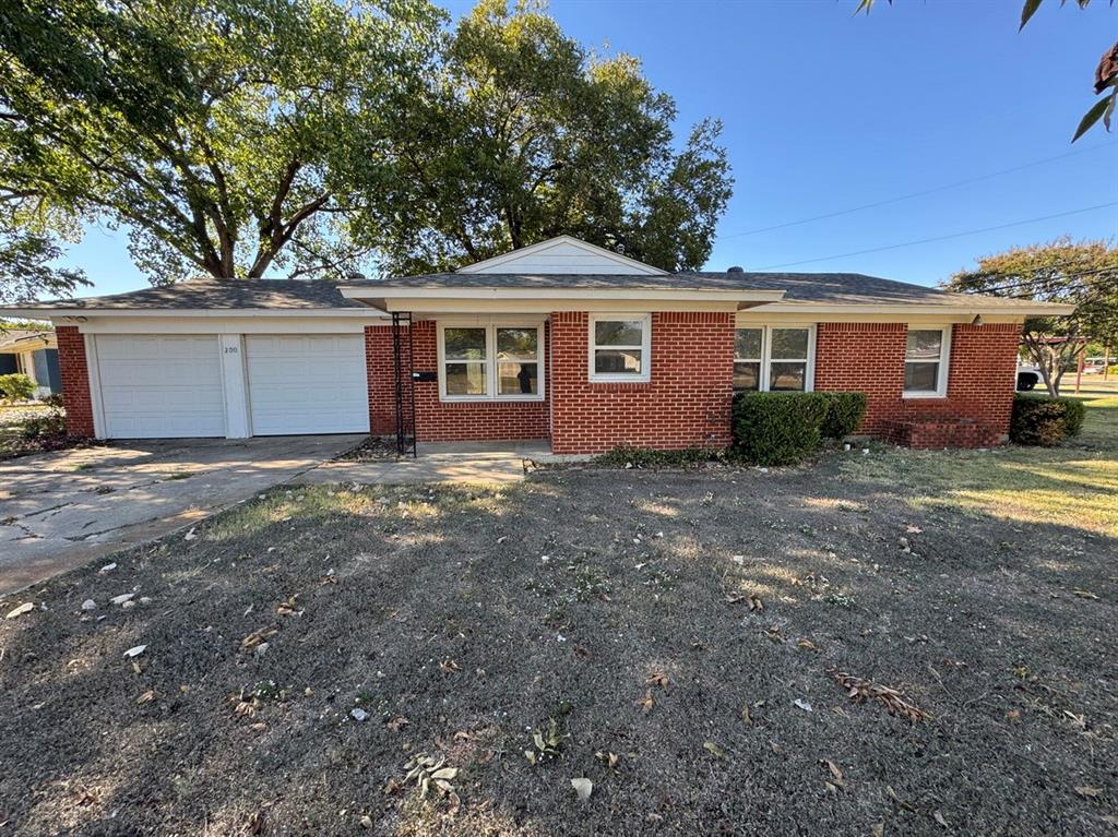 200 Southwest Moody Street Burleson, TX 76028 - Photo 38 of 38