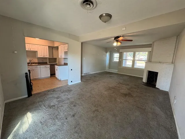 $175,000 | 200 Southwest Moody Street, Burleson, TX 76028