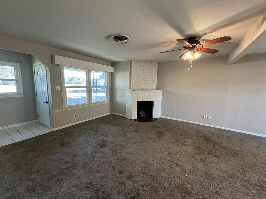 200 Southwest Moody Street Burleson, TX 76028 - Photo 10 of 38