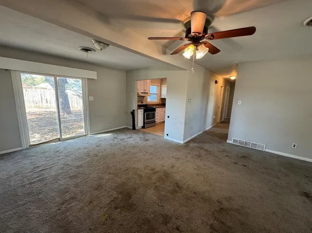 $175,000 | 200 Southwest Moody Street, Burleson, TX 76028