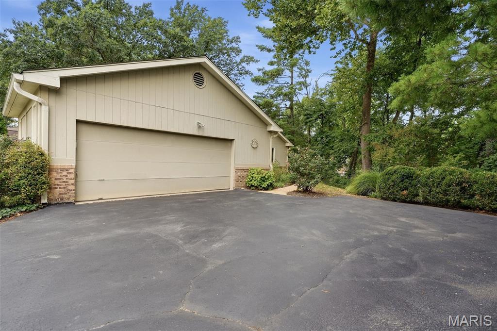 14619 Hunters Point Chesterfield, MO 63017 - Photo 49 of 49 Gallery Image 49