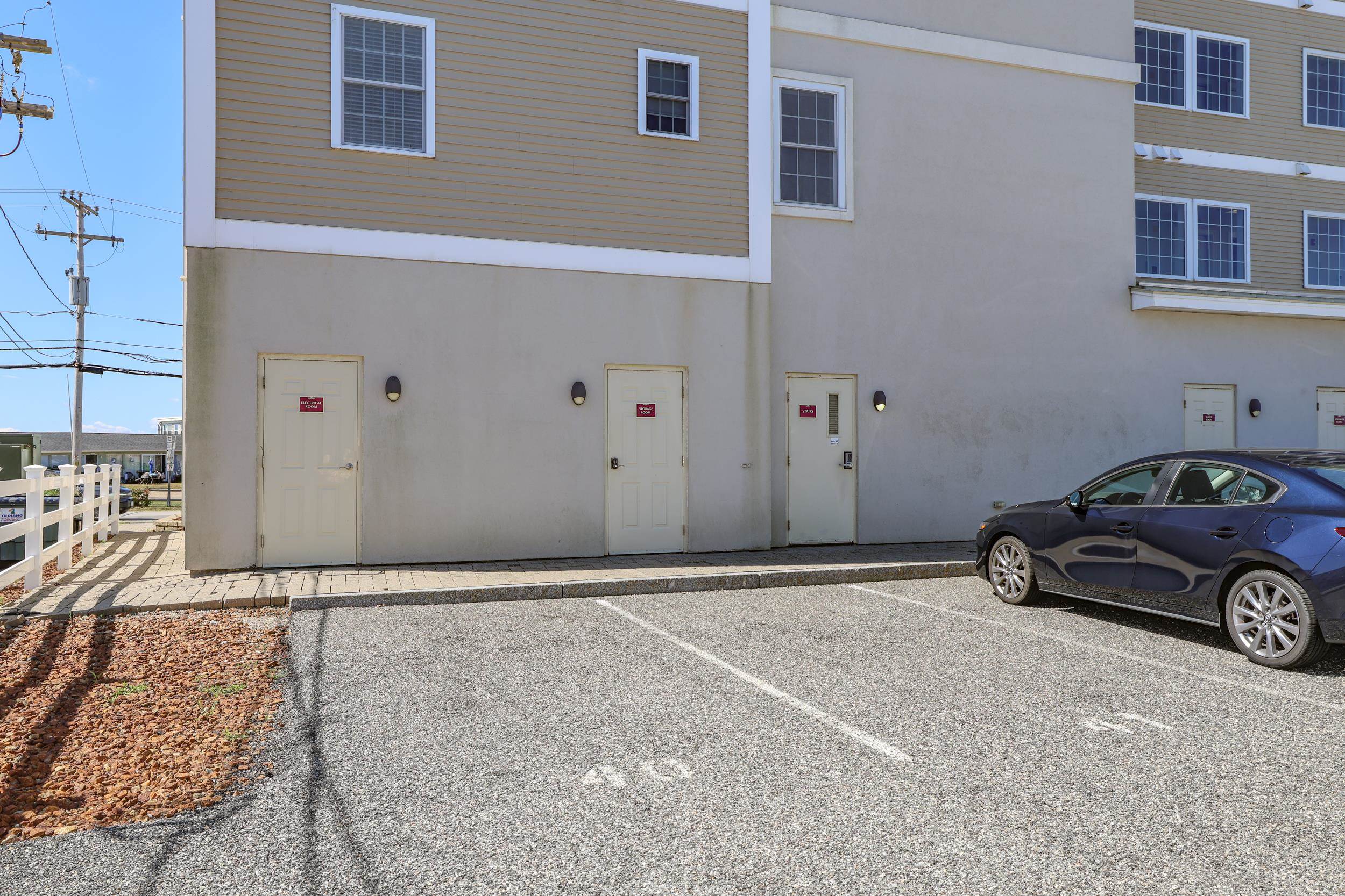 580 Winnacunnet Road, Unit 105 Hampton, NH 03842 - Photo 27 of 29 Gallery Image 27