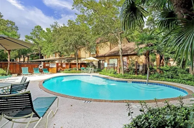 a view of livingroom with an outdoor space