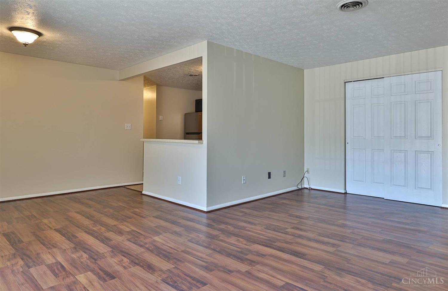 6584 Hearne Road, Unit 17 Cincinnati, OH 45248 - Photo 6 of 27 Gallery Image 6