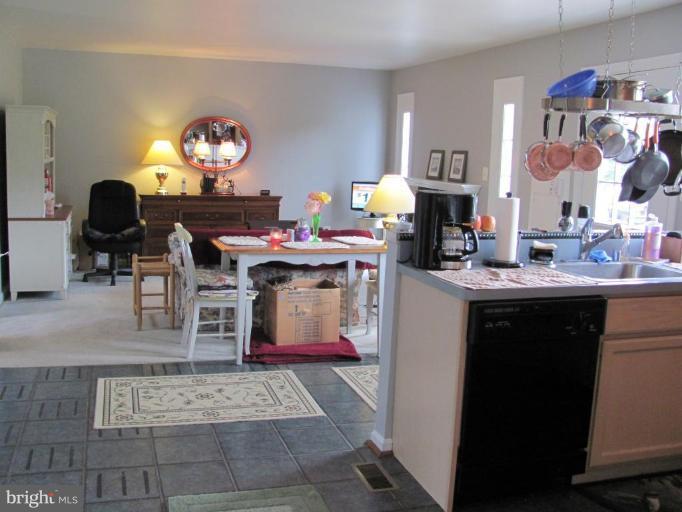 20522 Gapland Road Rohrersville, MD 21779 - Photo 12 of 23 Large County Kitchen & Family Rm!