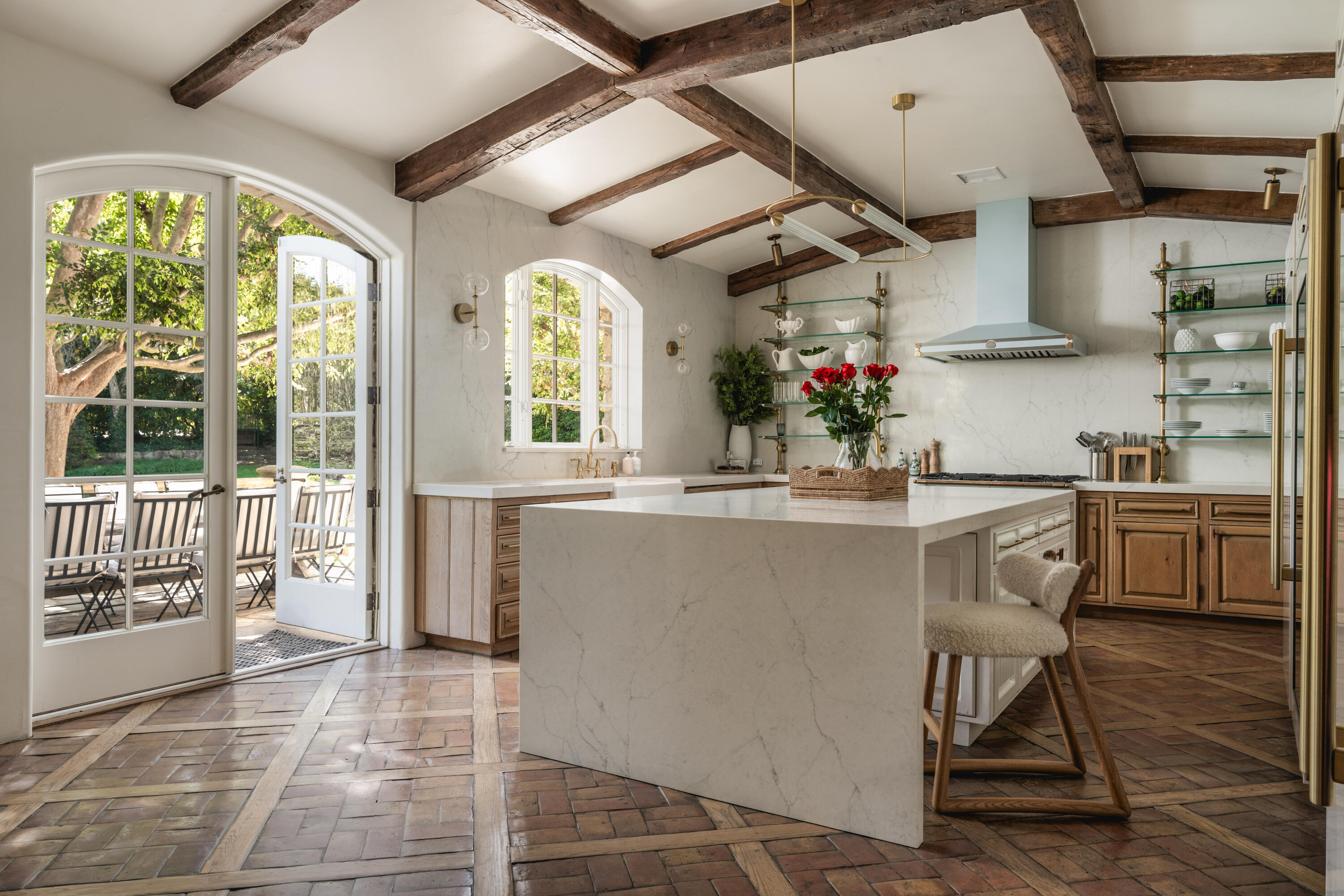 1567 East Valley Road Montecito, CA 93108 - Photo 5 of 34 Kitchen