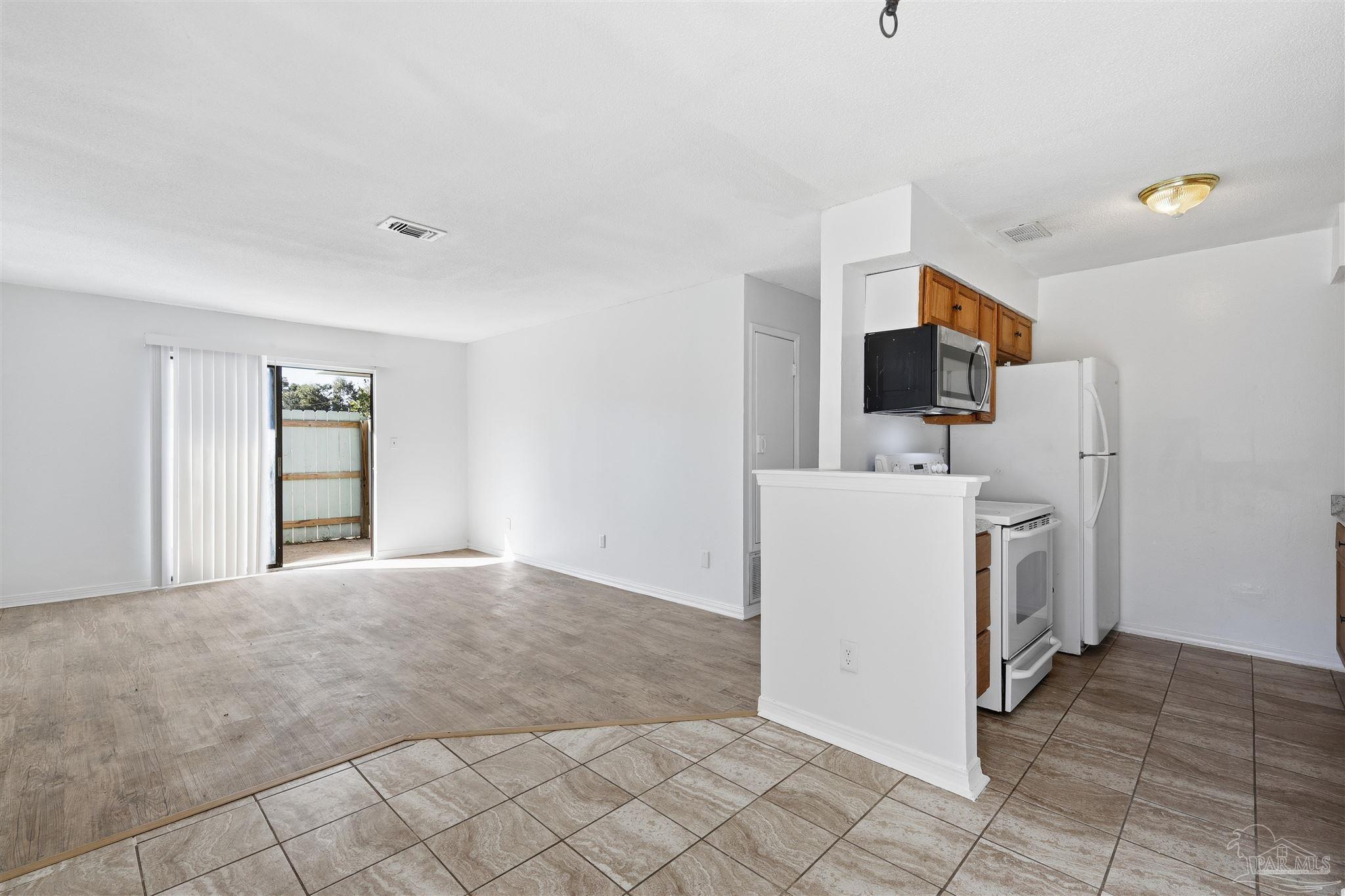 50 Fulton Avenue, Unit F Pensacola, FL 32503 - Photo 3 of 17