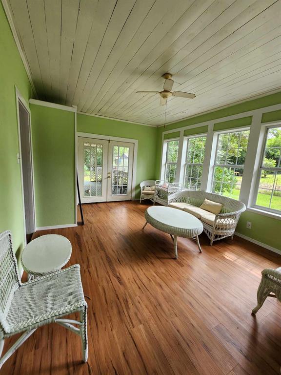 205 South 2nd Street Logansport, LA 71049 - Photo 26 of 36 a living room with furniture and a large window