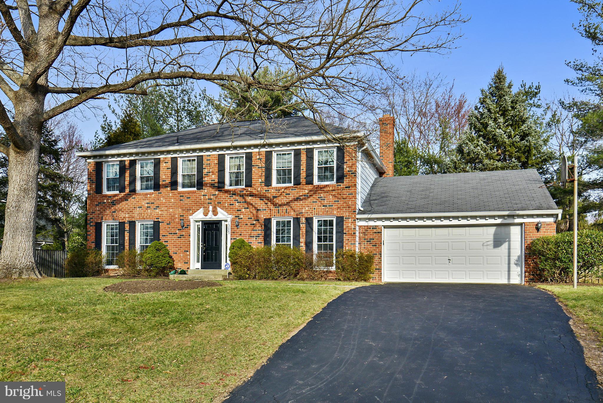 15005 Whitegate Road Silver Spring, MD 20905 - Photo 1 of 30 Exterior (Front)