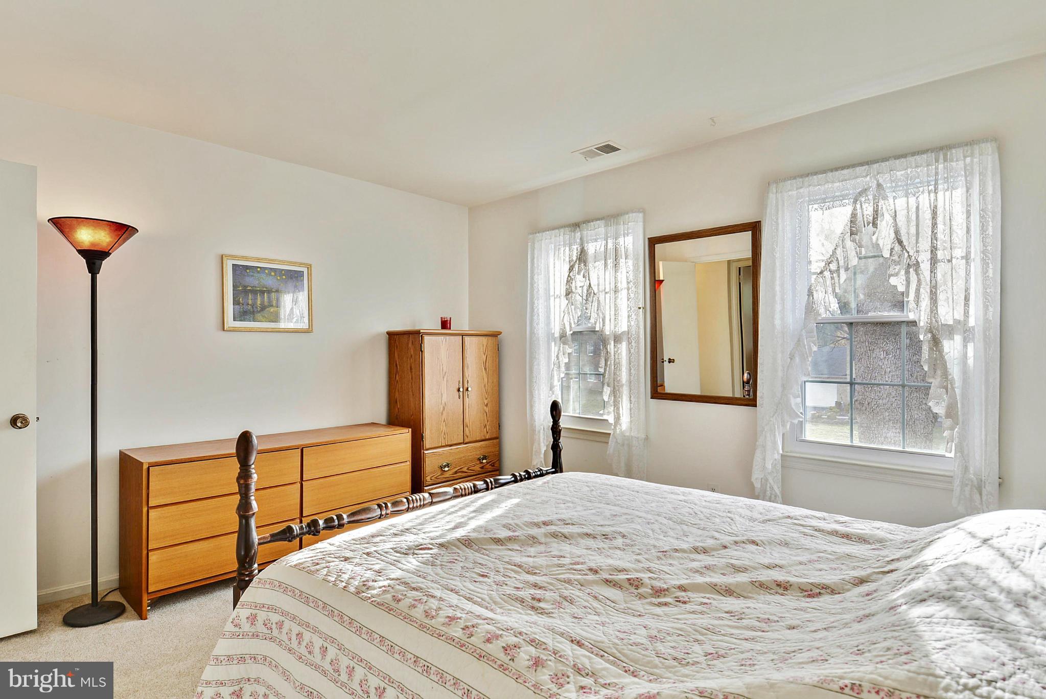 15005 Whitegate Road Silver Spring, MD 20905 - Photo 25 of 30 Bedroom
