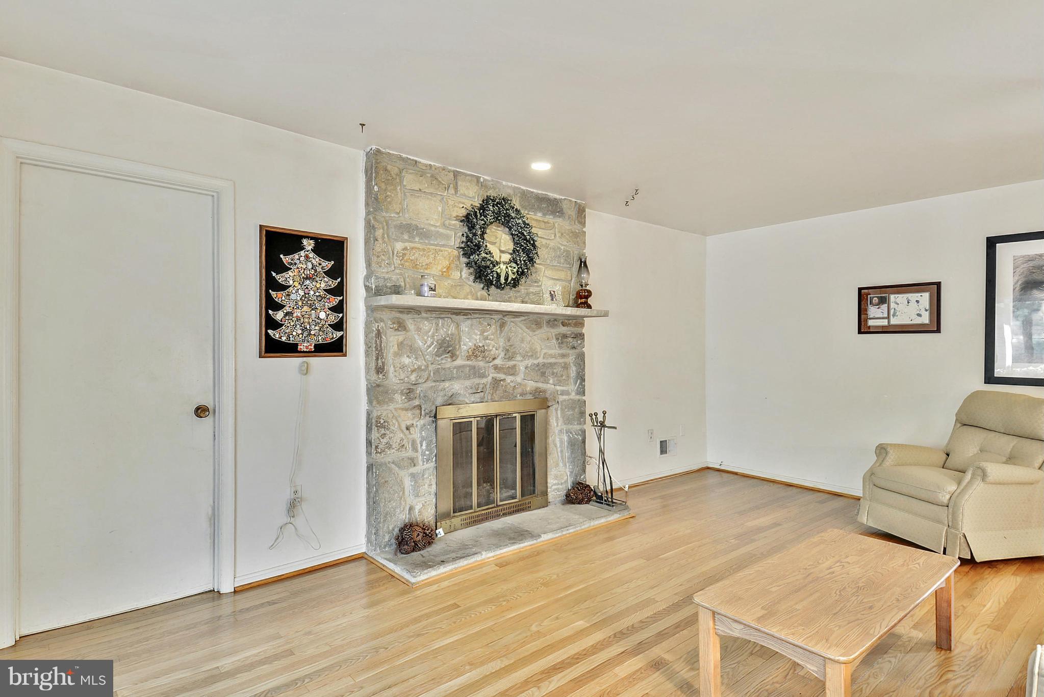 15005 Whitegate Road Silver Spring, MD 20905 - Photo 6 of 30 Family Room