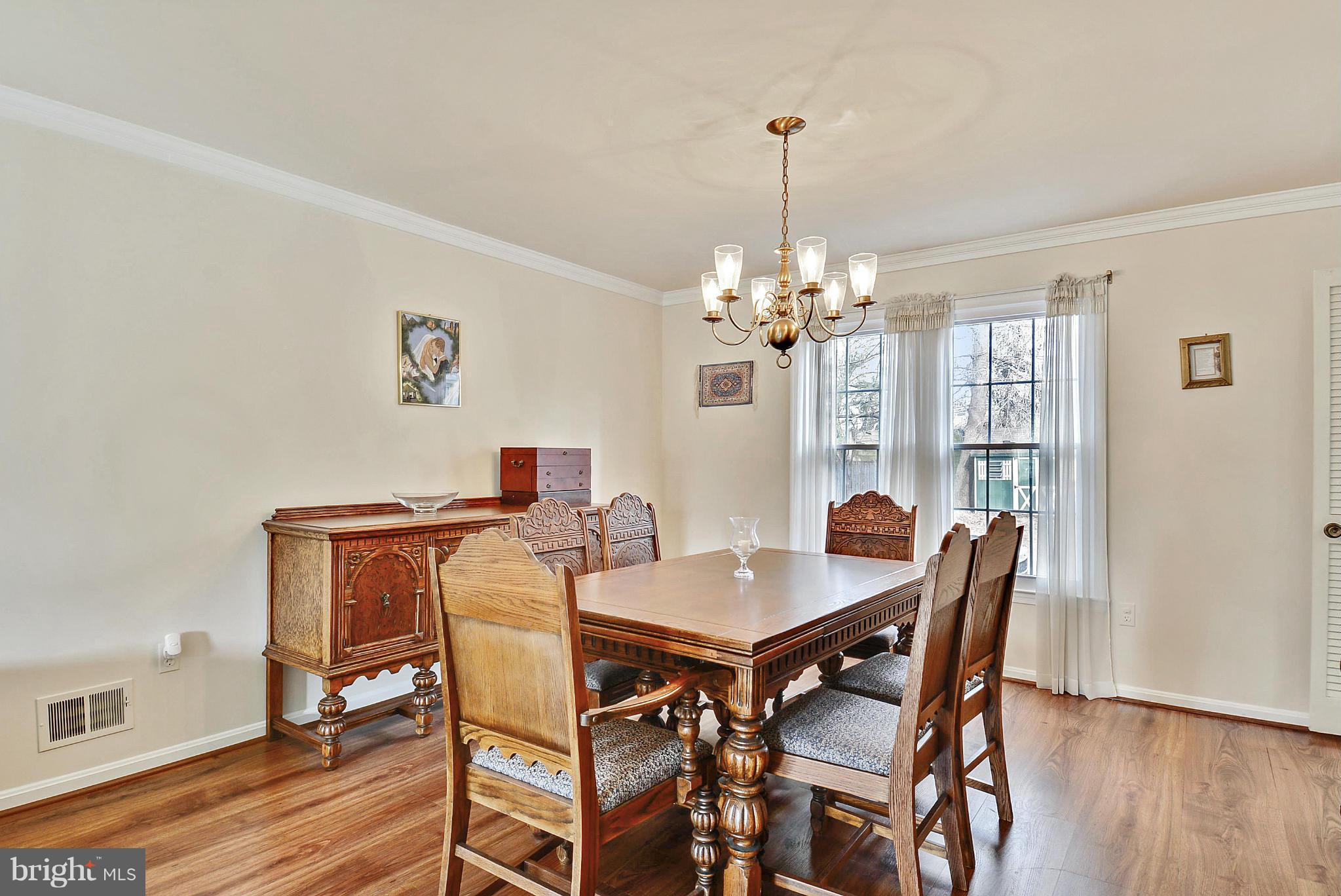 15005 Whitegate Road Silver Spring, MD 20905 - Photo 8 of 30 Dining Room