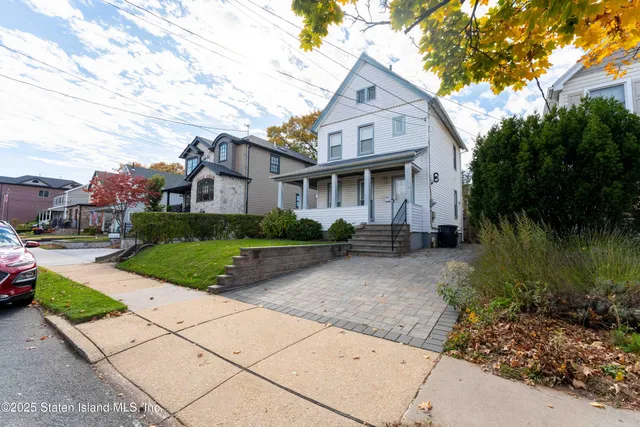 $749,000 | 236 Lee Avenue | Tottenville