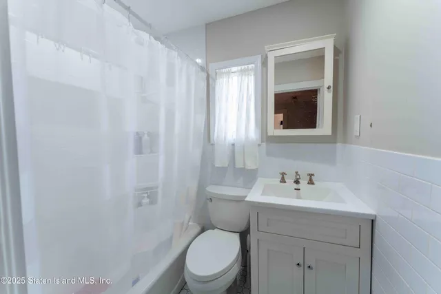 $749,000 | 236 Lee Avenue | Tottenville