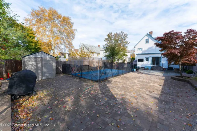 $749,000 | 236 Lee Avenue | Tottenville