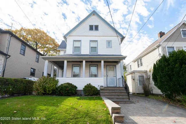 $749,000 | 236 Lee Avenue | Tottenville