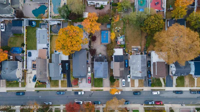 $749,000 | 236 Lee Avenue | Tottenville