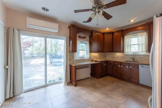 $749,000 | 236 Lee Avenue | Tottenville