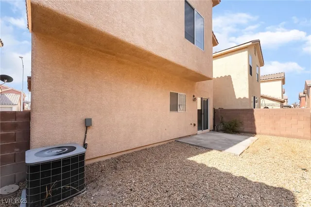 $1,700 | 6888 Bronze Meadow Avenue, Las Vegas, NV 89122
