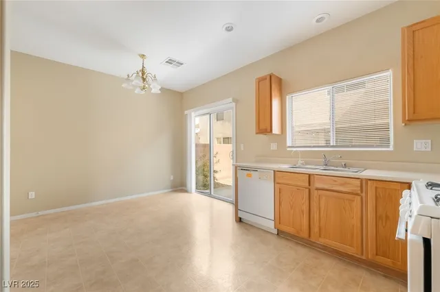 $1,700 | 6888 Bronze Meadow Avenue, Las Vegas, NV 89122