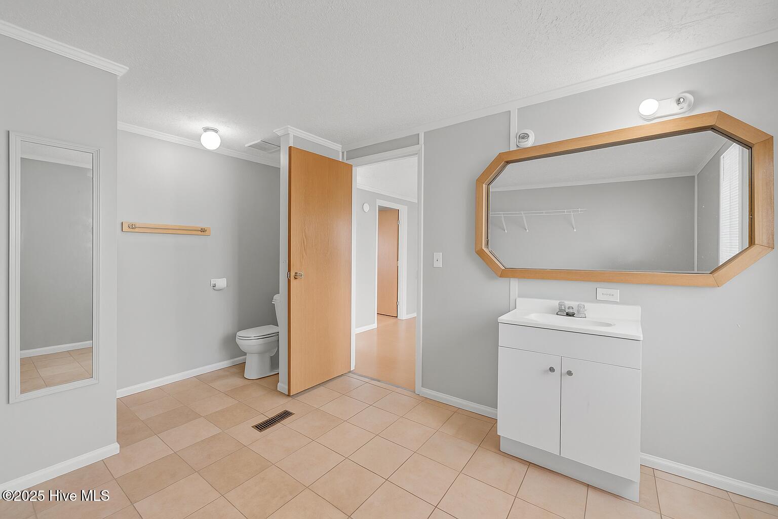 860 Ricefield Branch Street Northeast Leland, NC 28451 - Photo 15 of 26 Primary Bath