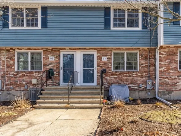 $415,000 | 94 Durham Road, Unit 94, Dedham, MA 02026