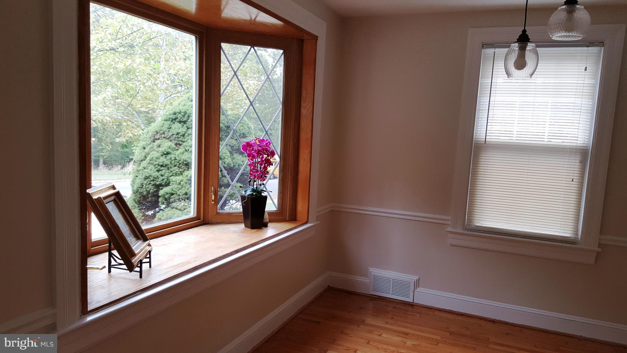 618 Ridge Road Southeast Washington, DC 20019 - Photo 5 of 21 Dining Room