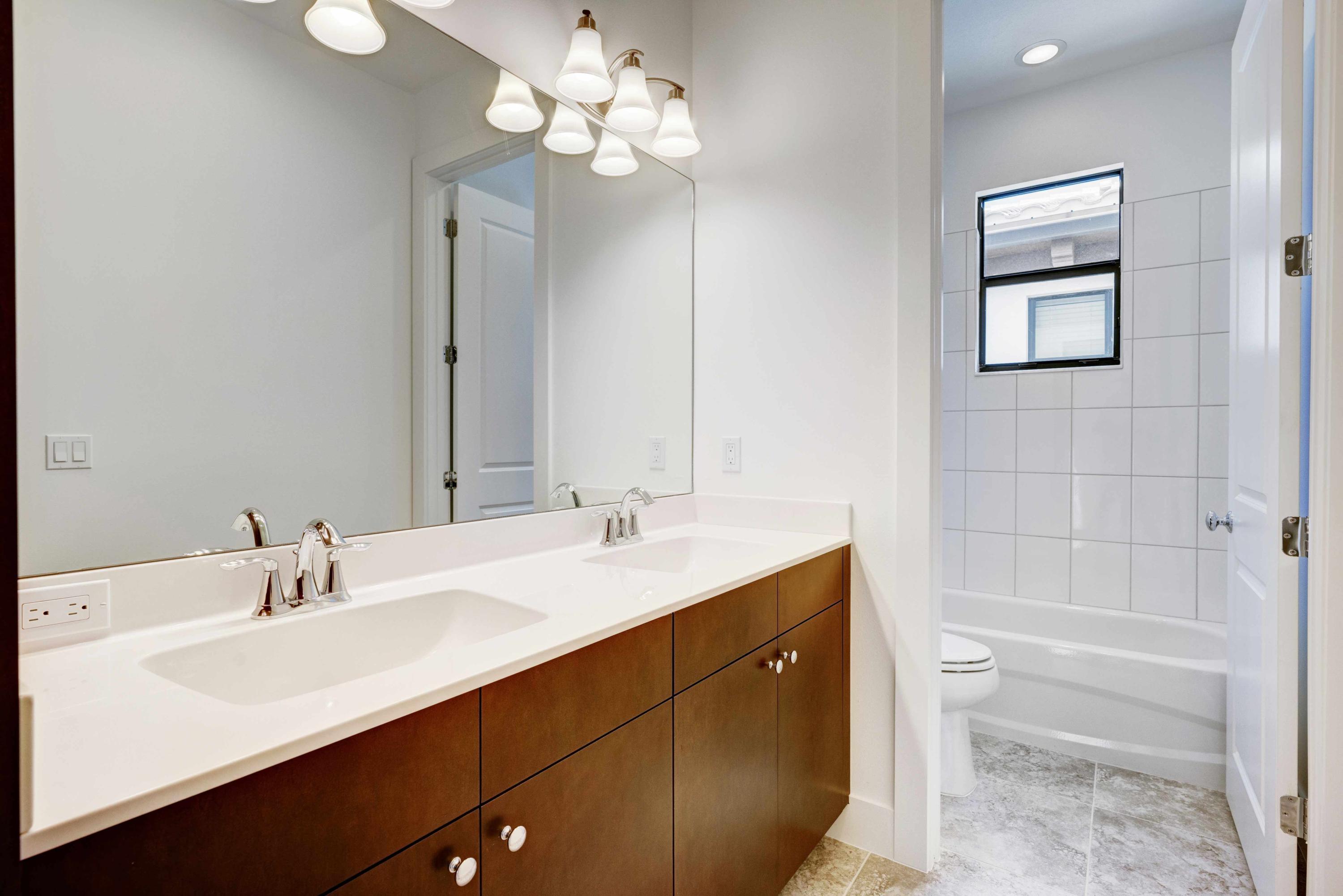 13221 Alton Road Palm Beach Gardens, FL 33418 - Photo 25 of 54 3rd full bath