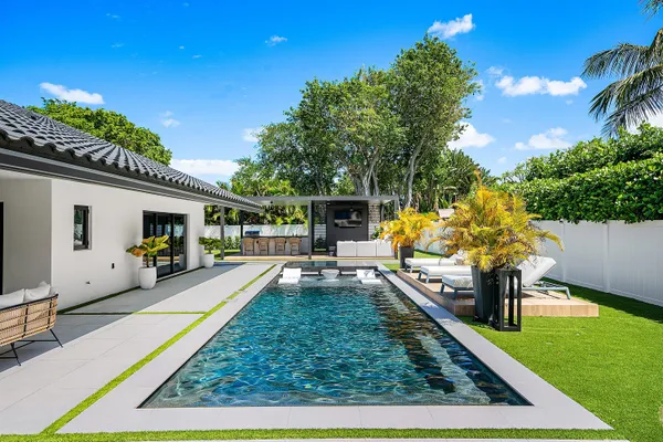 $3,495,000 | 926 Southwest 35th Court, Boynton Beach, FL 33435