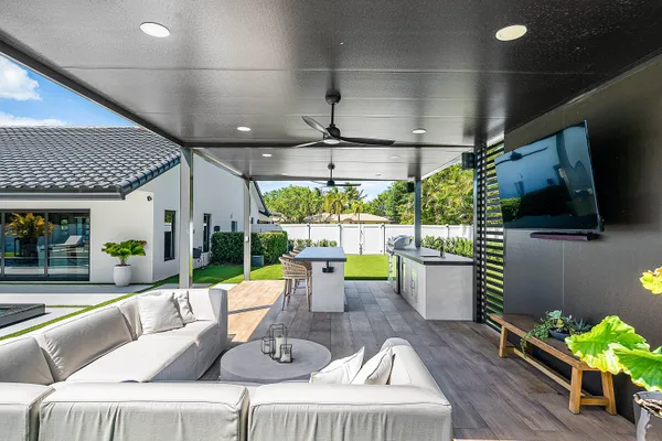 $3,495,000 | 926 Southwest 35th Court, Boynton Beach, FL 33435