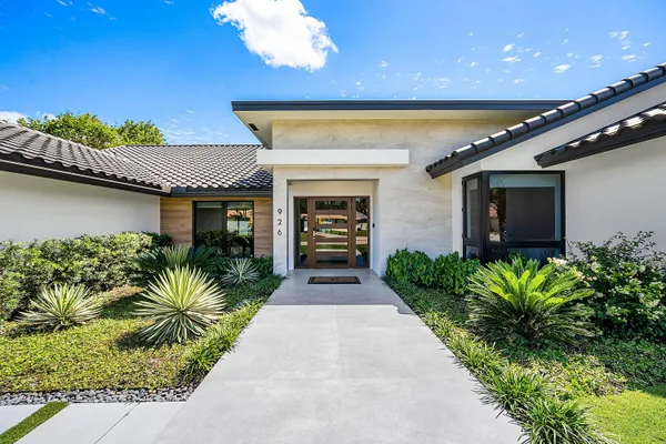 $3,495,000 | 926 Southwest 35th Court, Boynton Beach, FL 33435