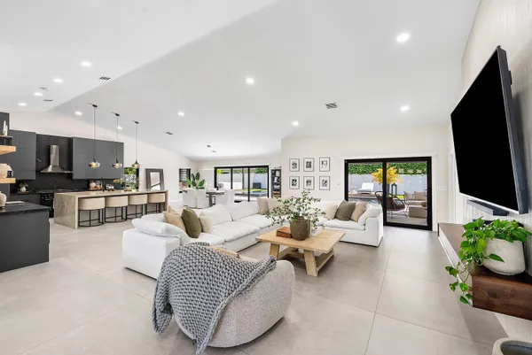$3,495,000 | 926 Southwest 35th Court, Boynton Beach, FL 33435
