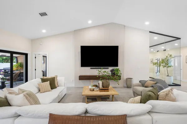 $3,495,000 | 926 Southwest 35th Court, Boynton Beach, FL 33435