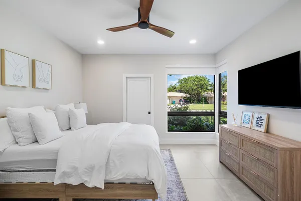 $3,495,000 | 926 Southwest 35th Court, Boynton Beach, FL 33435