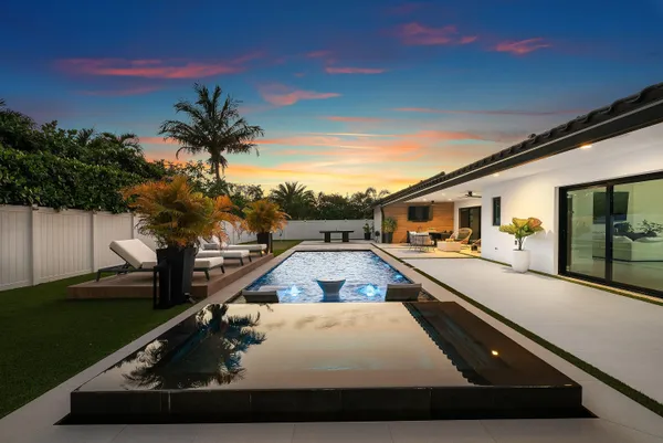 $3,495,000 | 926 Southwest 35th Court, Boynton Beach, FL 33435