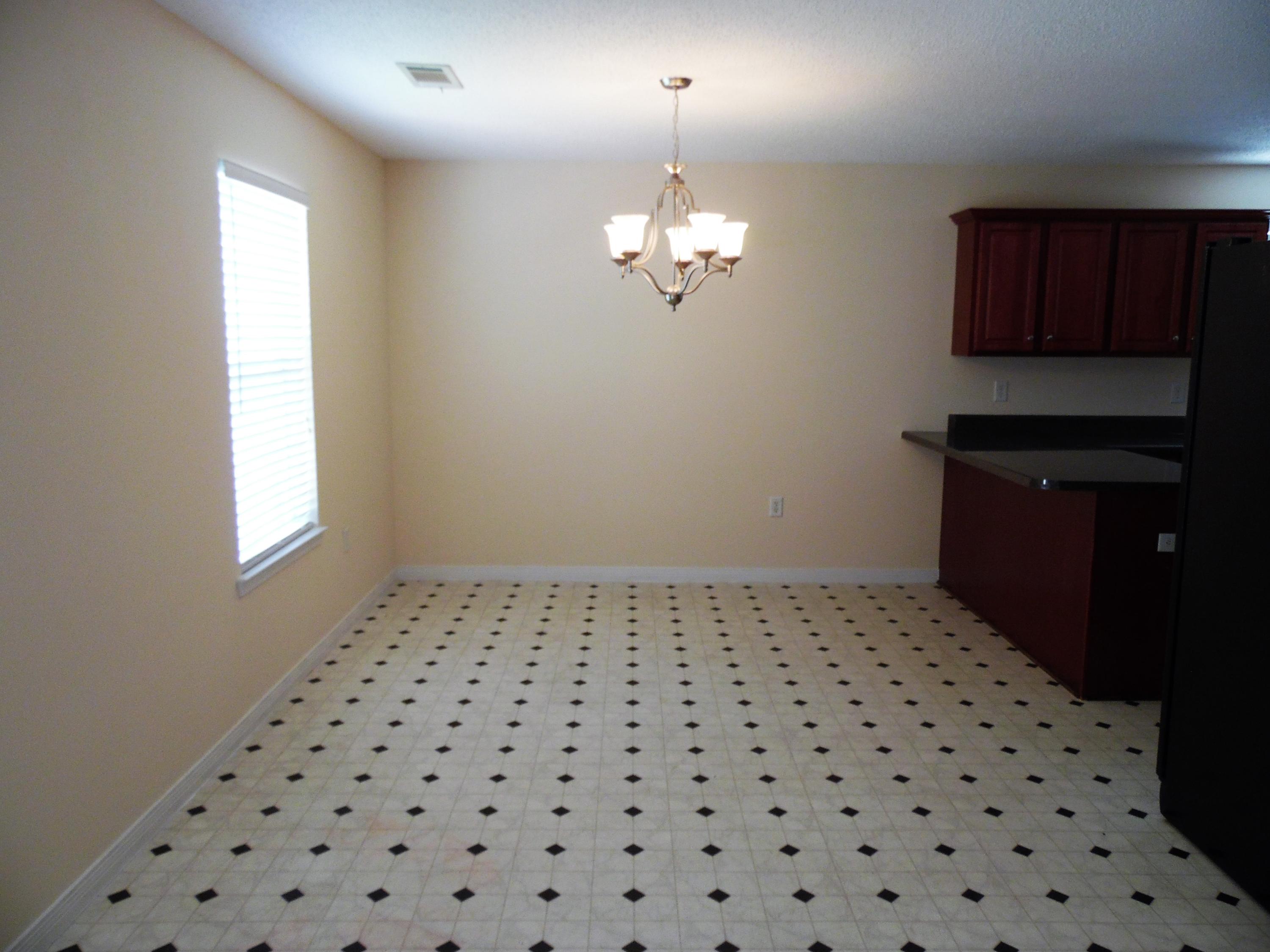 5435 Fairchild Road Crestview, FL 32539 - Photo 7 of 31 Gallery Image 7
