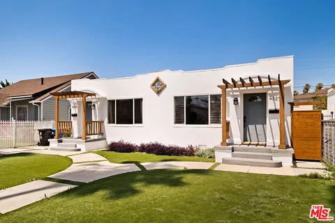 $949,000 | 4623 6th Avenue, Los Angeles, CA 90043