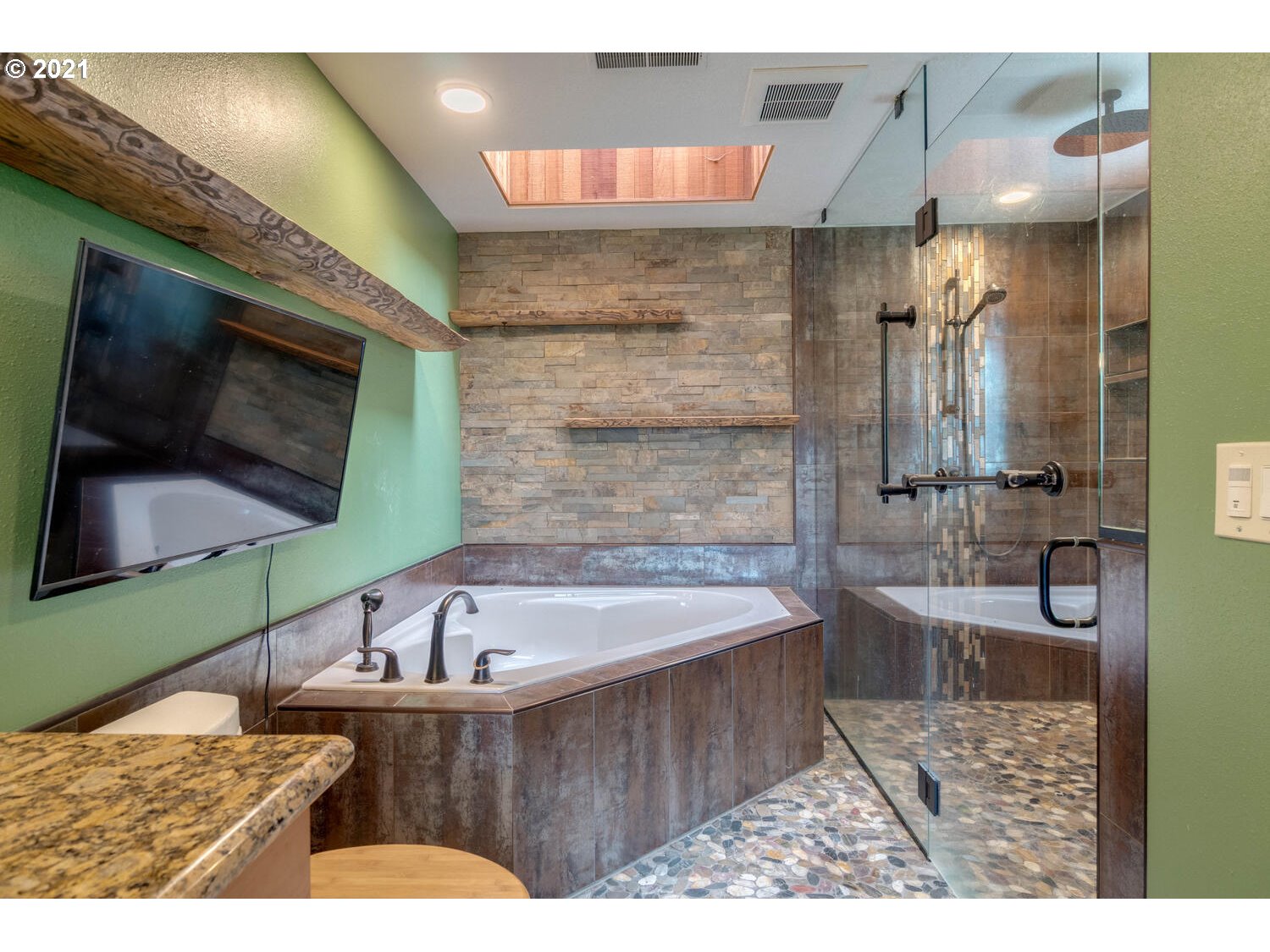 25950 Southeast Sunshine Valley Road Damascus, OR 97089 - Photo 17 of 32 Gallery Image 17