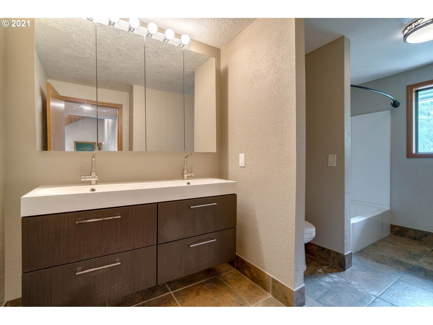 25950 Southeast Sunshine Valley Road Damascus, OR 97089 - Photo 22 of 32 Gallery Image 22