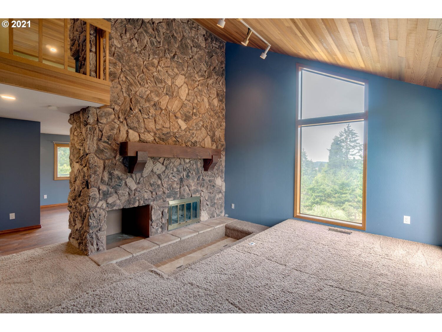 25950 Southeast Sunshine Valley Road Damascus, OR 97089 - Photo 5 of 32 Gallery Image 5