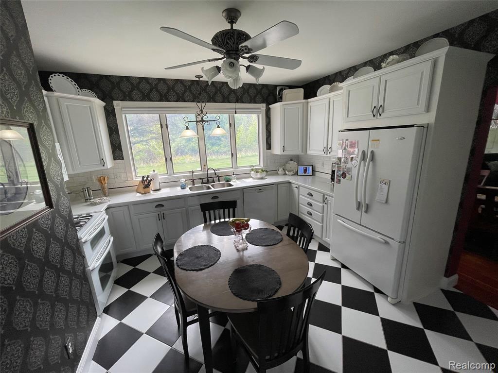 4603 Harris Road Fort Gratiot, MI 48059 - Photo 32 of 65 Gallery Image 32