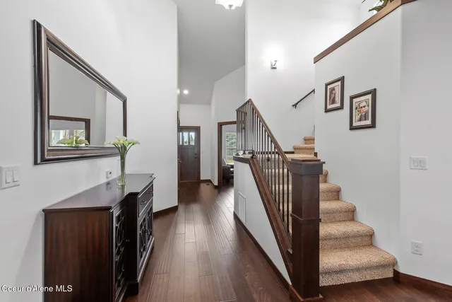 $629,900 | 3260 West Magistrate Loop, Hayden, ID 83835