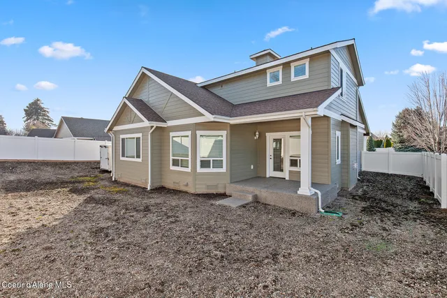 $629,900 | 3260 West Magistrate Loop, Hayden, ID 83835