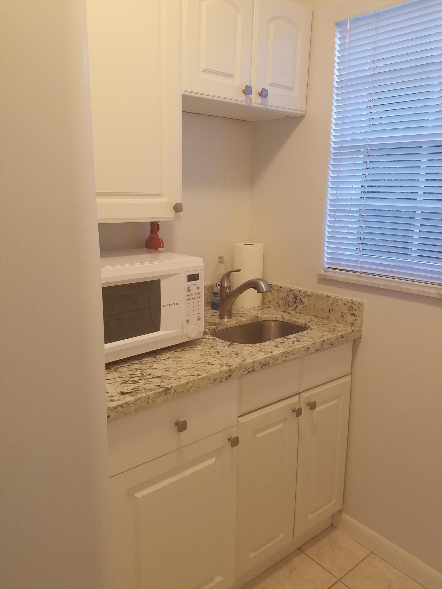 181 Northeast Wavecrest Way Boca Raton, FL 33432 - Photo 12 of 31 20170923_184639