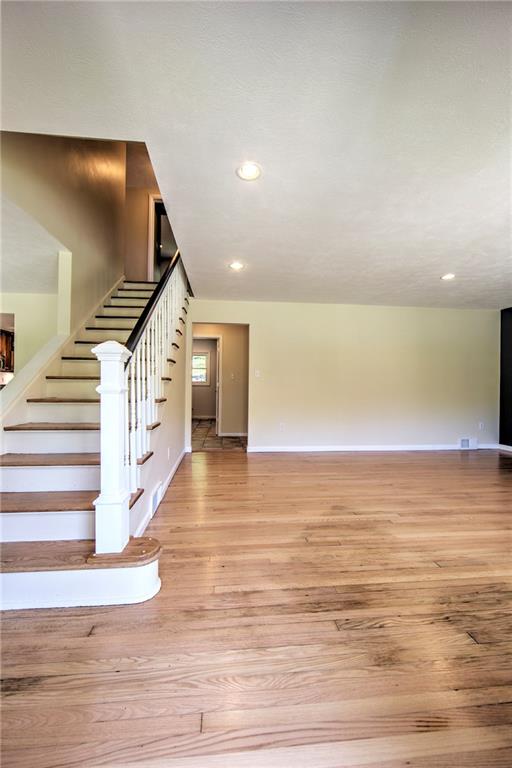 235 McFann Road Butler, PA 16002 - Photo 4 of 25
