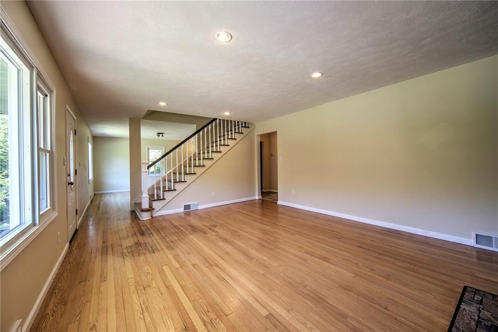 235 McFann Road Butler, PA 16002 - Photo 7 of 25