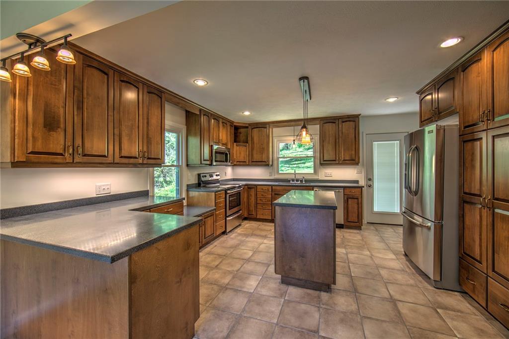 235 McFann Road Butler, PA 16002 - Photo 9 of 25