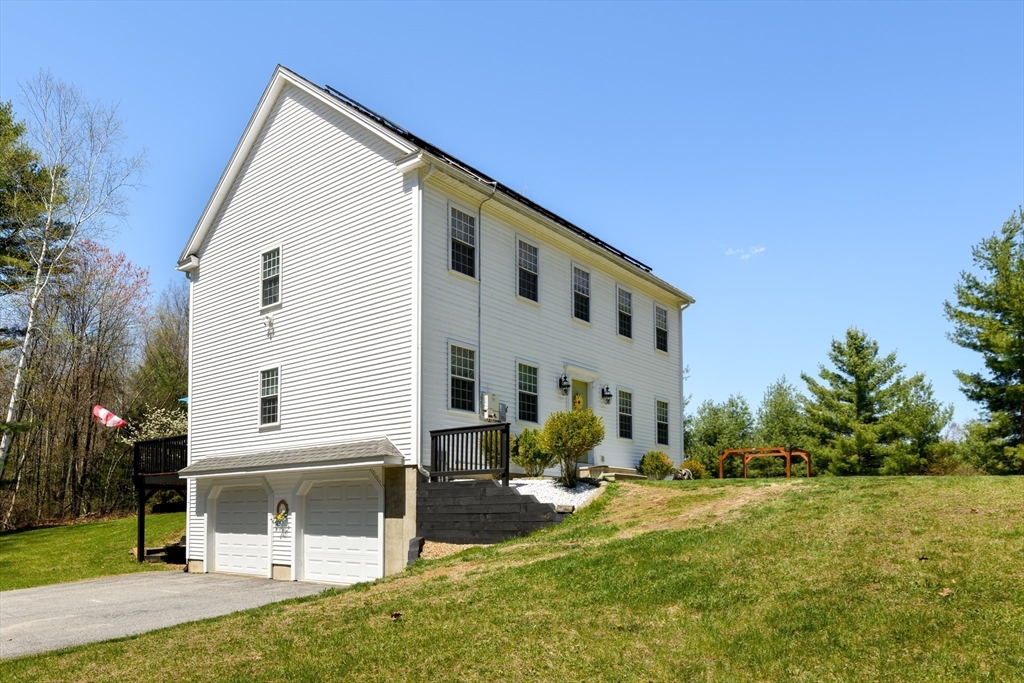 72 New Braintree Road West Brookfield, MA 01585 - Photo 8 of 34