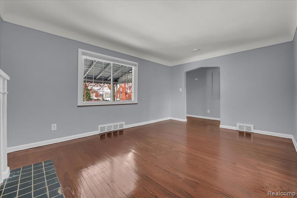 17212 Sunderland Road Detroit, MI 48219 - Photo 6 of 25 GetMedia-5