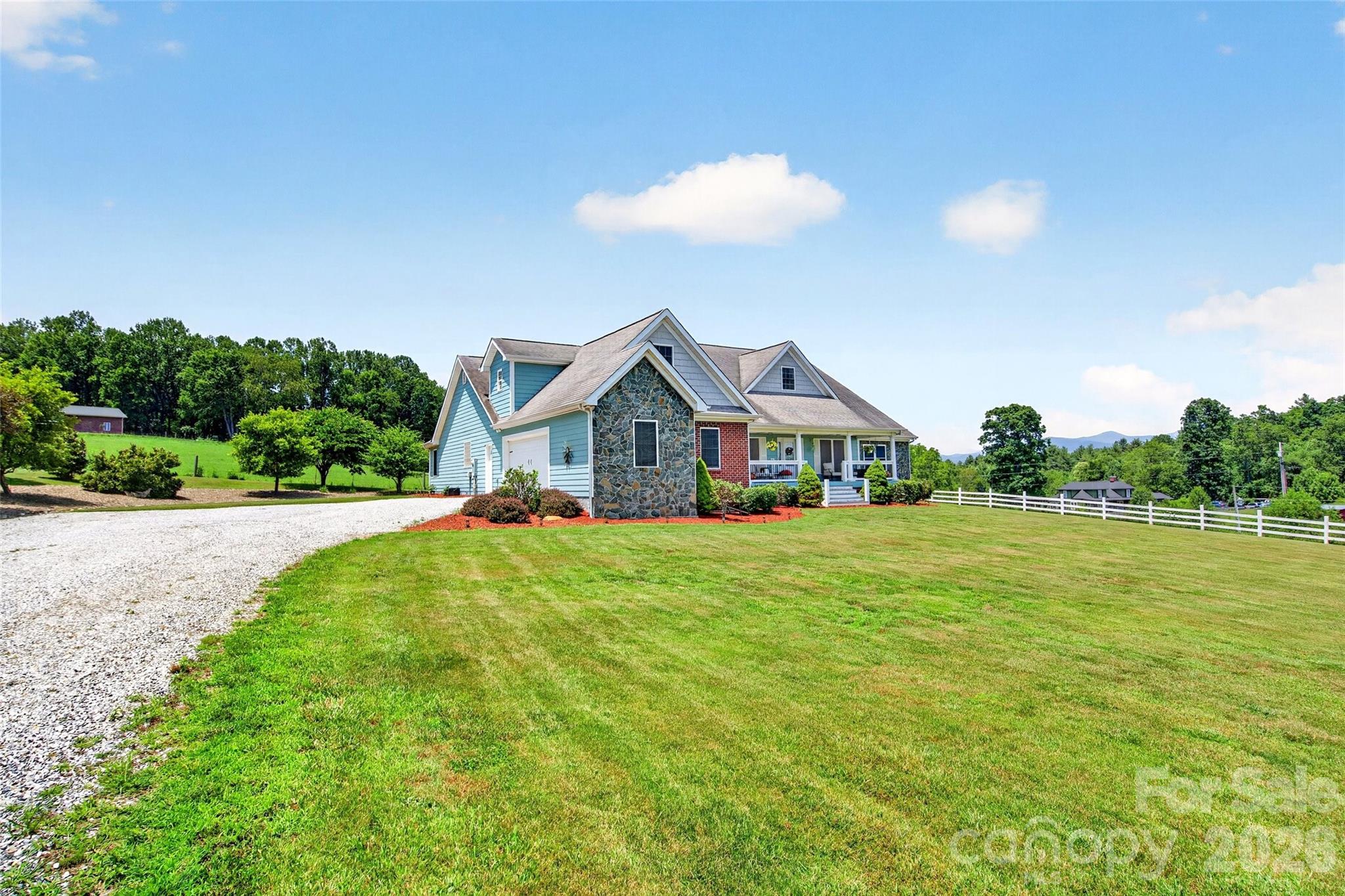 1174 Dale Road Spruce Pine, NC 28777 - Photo 4 of 48